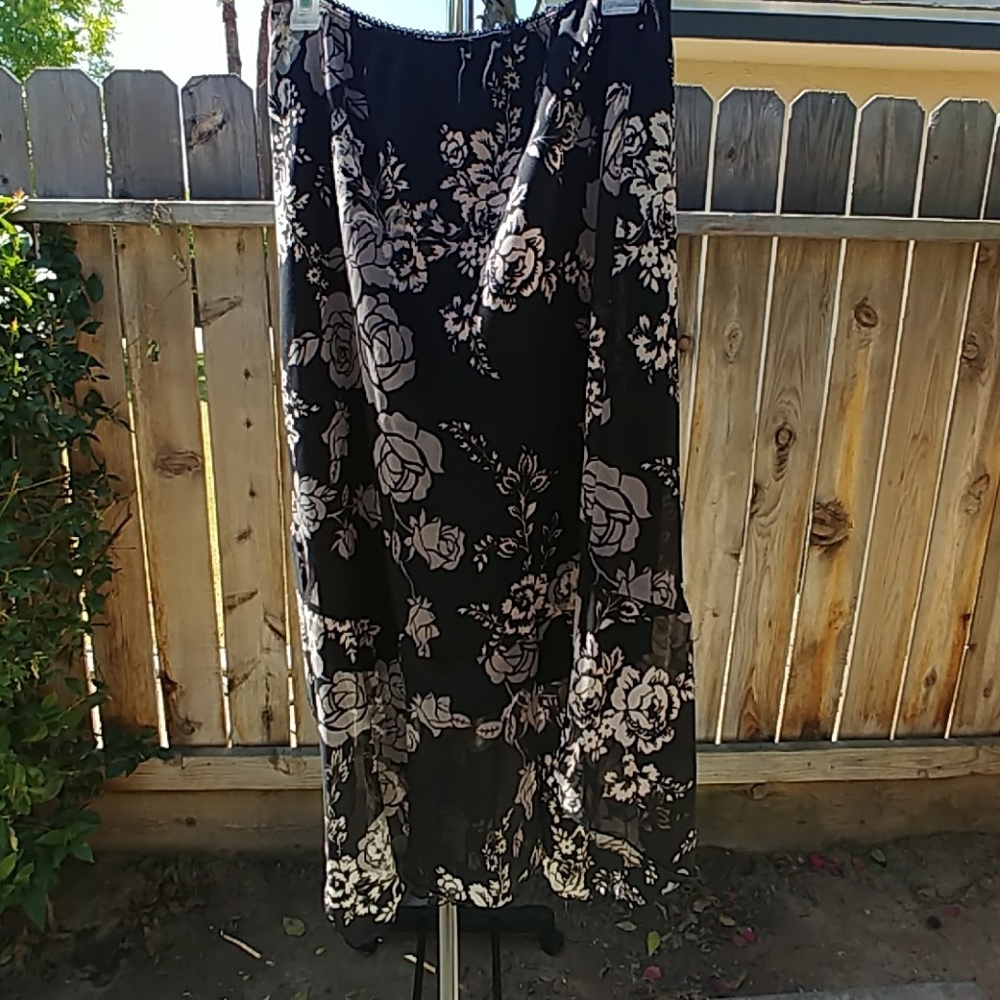 Black/cream skirt